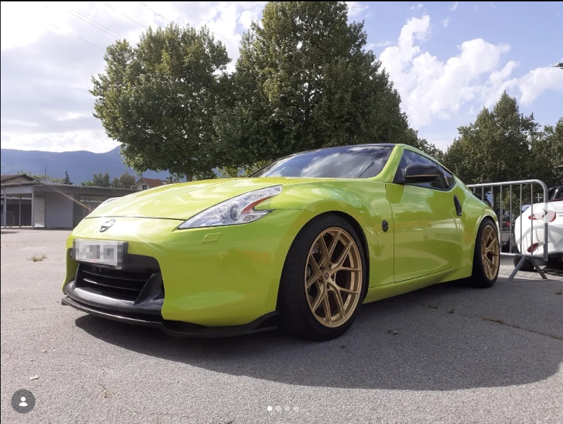 Nissan 370Z personnalisée après une prestation de detailing automobile