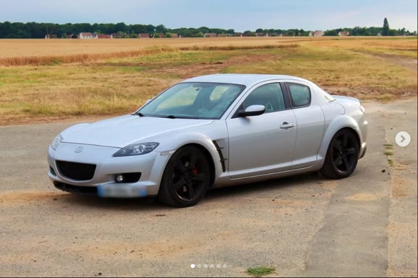 Mazda RX-8 préparée et nettoyée par notre équipe professionnelle